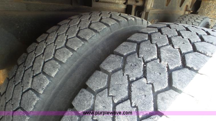 image for item L1999 1983 International F2574 bridge inspection and bucket truck