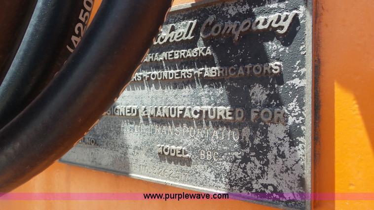 image for item L1999 1983 International F2574 bridge inspection and bucket truck