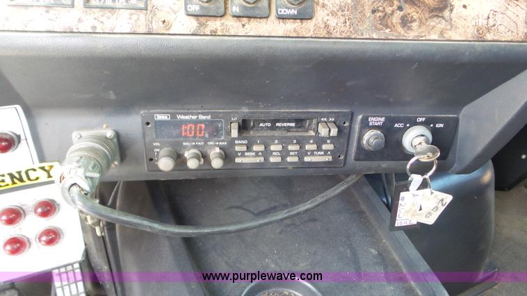 image for item L2000 1995 Volvo ACL bridge inspection truck