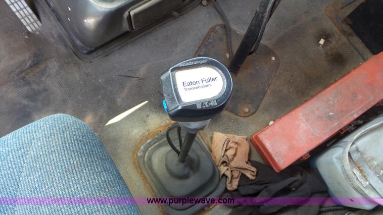 image for item L2000 1995 Volvo ACL bridge inspection truck