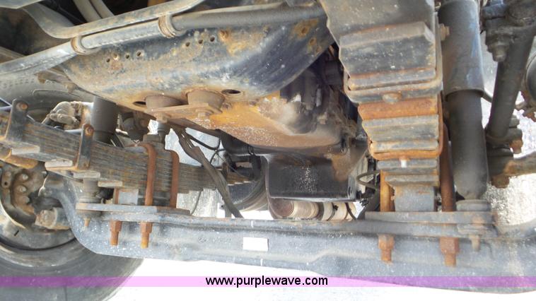 image for item L2000 1995 Volvo ACL bridge inspection truck