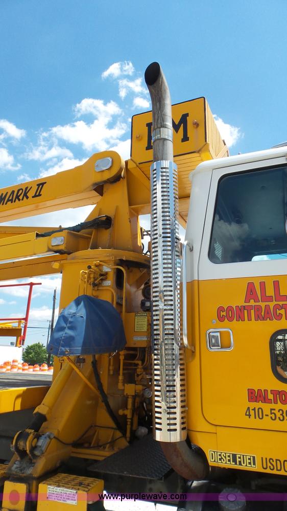 image for item L2000 1995 Volvo ACL bridge inspection truck