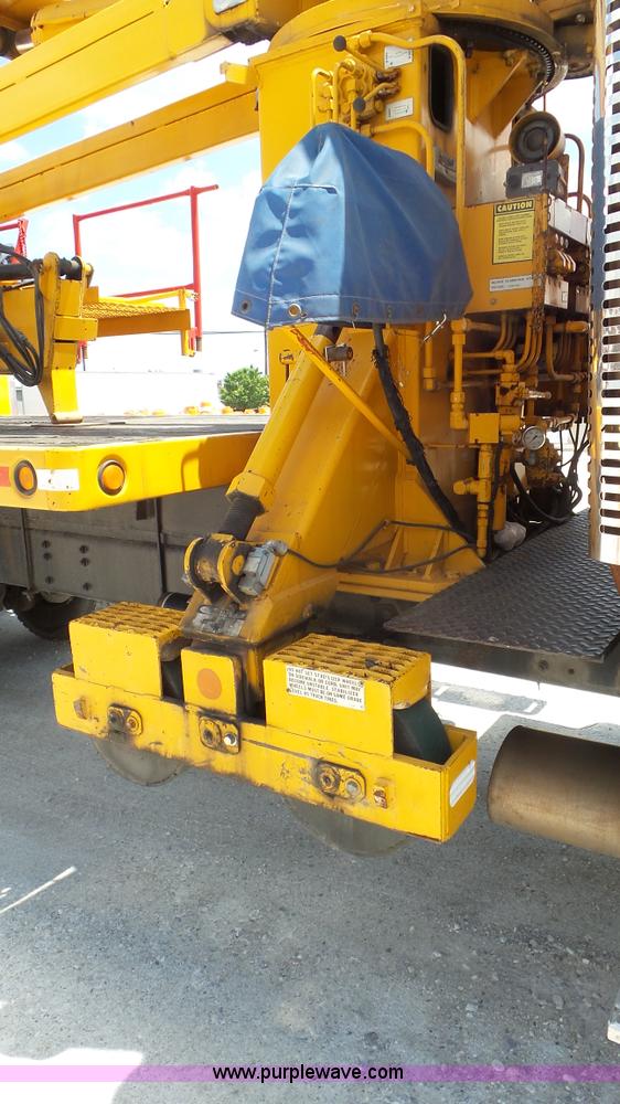 image for item L2000 1995 Volvo ACL bridge inspection truck