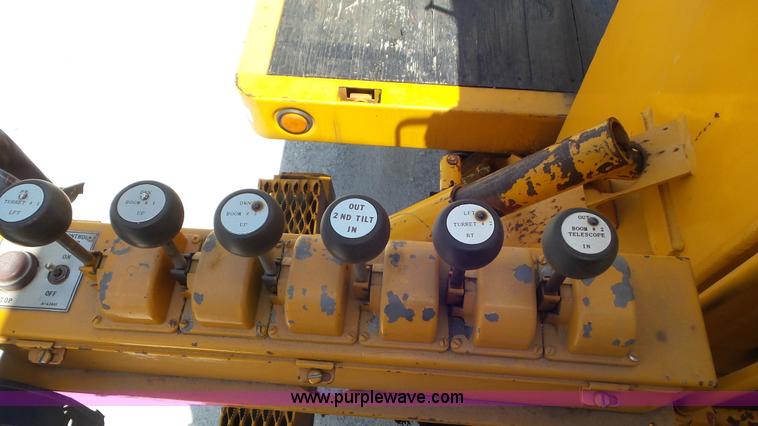 image for item L2000 1995 Volvo ACL bridge inspection truck