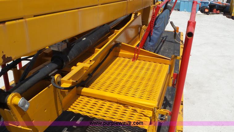 image for item L2000 1995 Volvo ACL bridge inspection truck