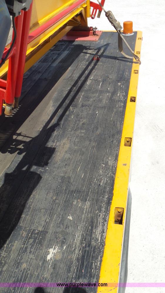 image for item L2000 1995 Volvo ACL bridge inspection truck