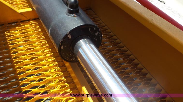 image for item L2000 1995 Volvo ACL bridge inspection truck