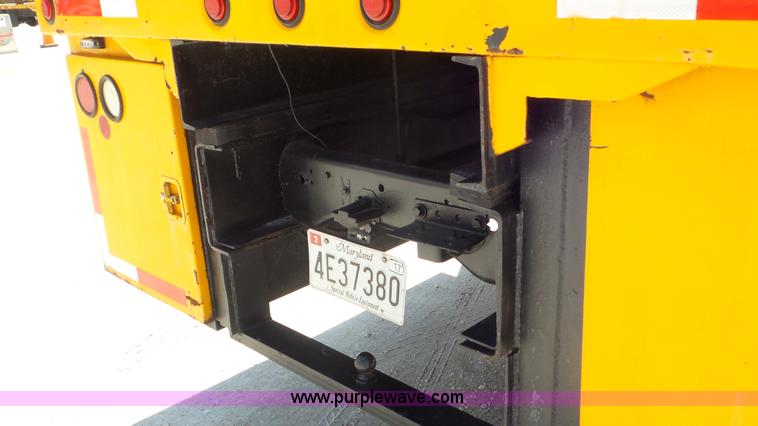 image for item L2000 1995 Volvo ACL bridge inspection truck