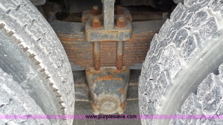 image for item L2000 1995 Volvo ACL bridge inspection truck