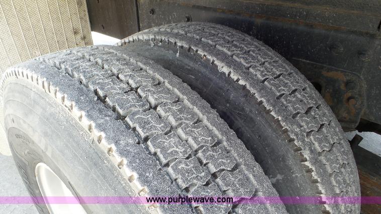 image for item L2000 1995 Volvo ACL bridge inspection truck