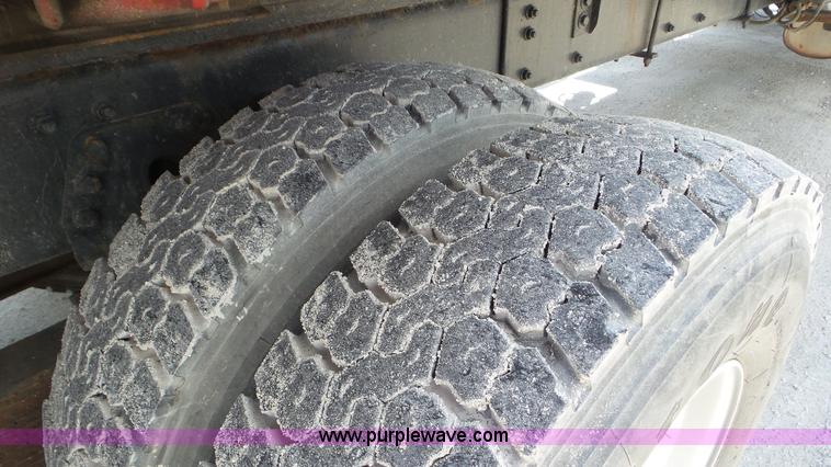 image for item L2000 1995 Volvo ACL bridge inspection truck