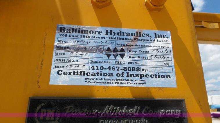 image for item L2000 1995 Volvo ACL bridge inspection truck