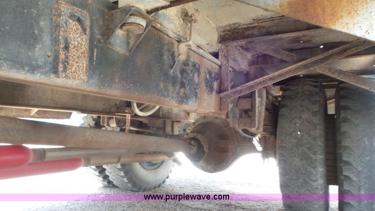 image for item L2080 1983 International 1754 flatbed truck