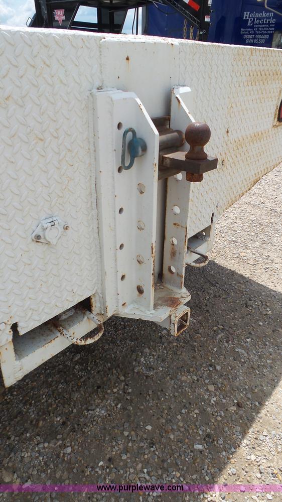 image for item L2080 1983 International 1754 flatbed truck