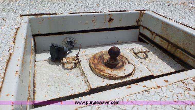 image for item L2080 1983 International 1754 flatbed truck