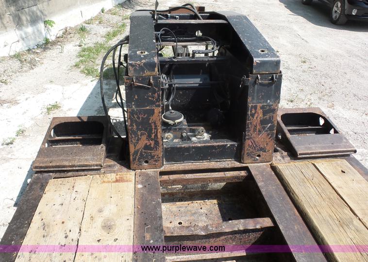 image for item L2845 2000 Trail King TK110HDG-483 lowboy equipment trailer