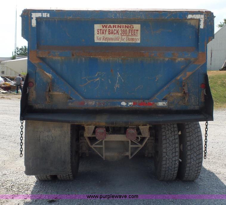 image for item L2846 2002 Freightliner FL80 dump truck