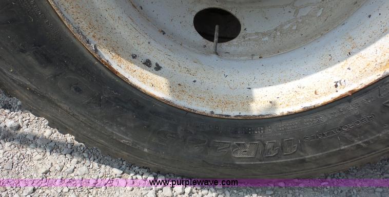 image for item L2846 2002 Freightliner FL80 dump truck