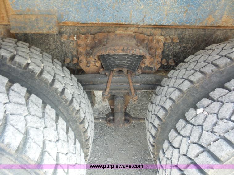 image for item L2846 2002 Freightliner FL80 dump truck