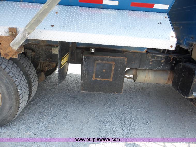 image for item L2846 2002 Freightliner FL80 dump truck