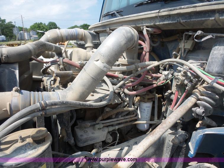 image for item L2846 2002 Freightliner FL80 dump truck