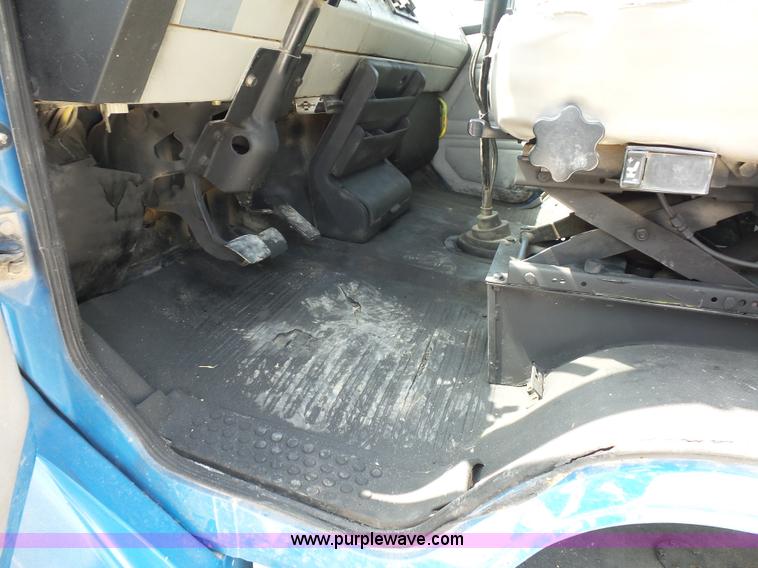 image for item L2846 2002 Freightliner FL80 dump truck