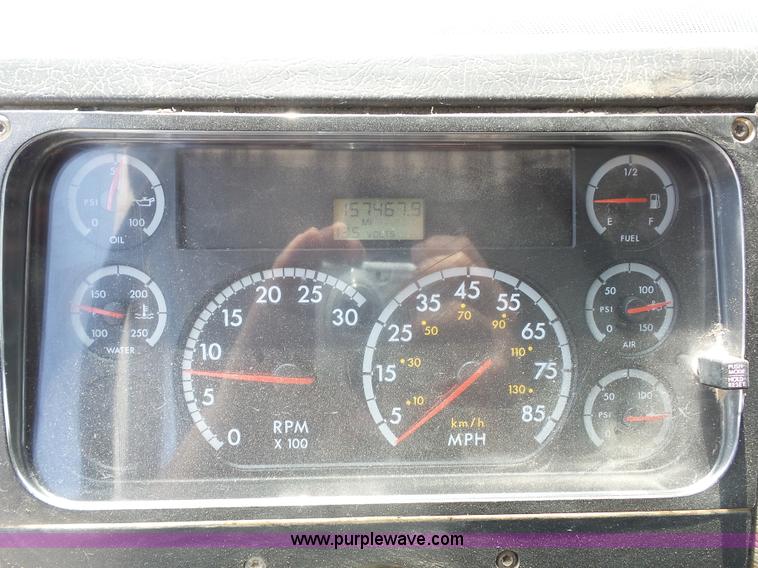 image for item L2846 2002 Freightliner FL80 dump truck