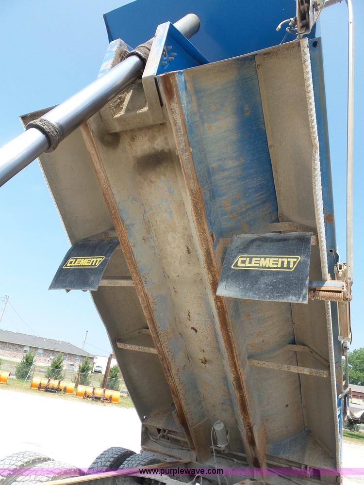 image for item L2846 2002 Freightliner FL80 dump truck