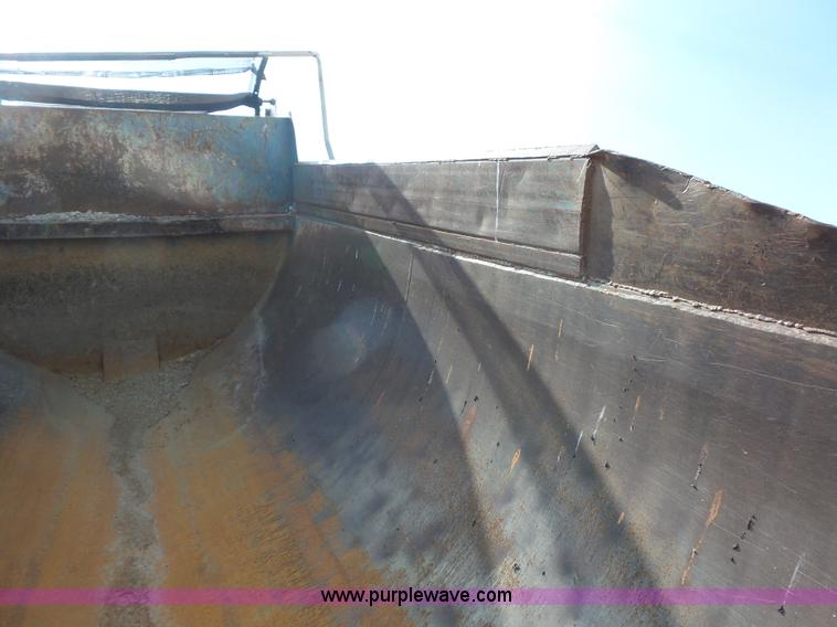 image for item L2846 2002 Freightliner FL80 dump truck