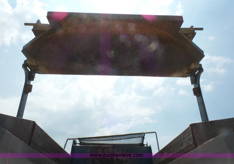 image for item L2846 2002 Freightliner FL80 dump truck