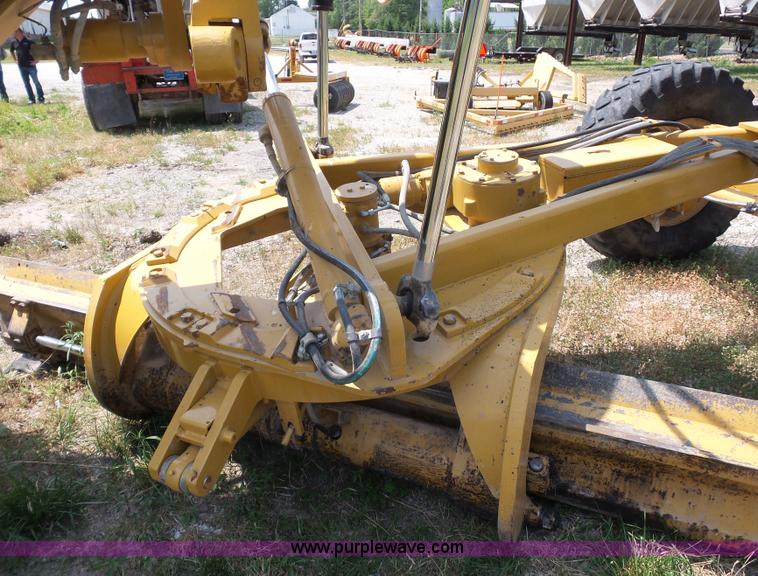 image for item L2847 2008 Caterpillar 140M motor grader
