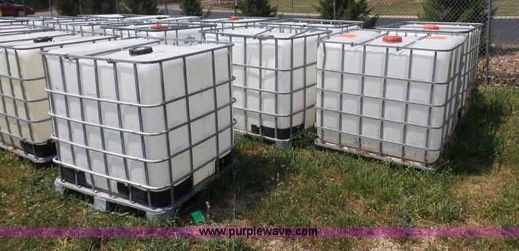 image for item L2848 Approximately 17 poly tanks