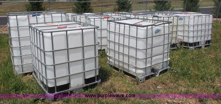 image for item L2848 Approximately 17 poly tanks