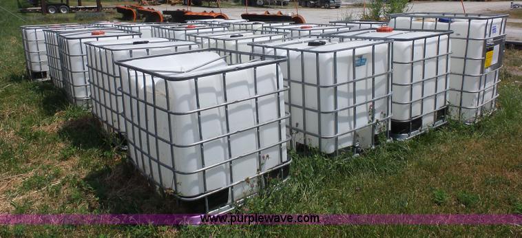 image for item L2848 Approximately 17 poly tanks