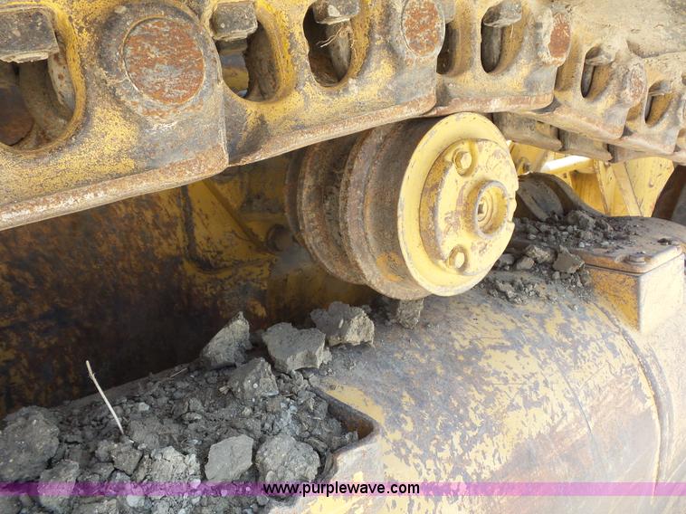 image for item L2849 1994 Caterpillar 963 track loader