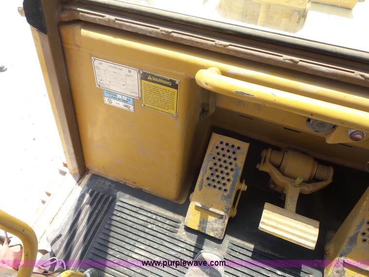 image for item L2849 1994 Caterpillar 963 track loader