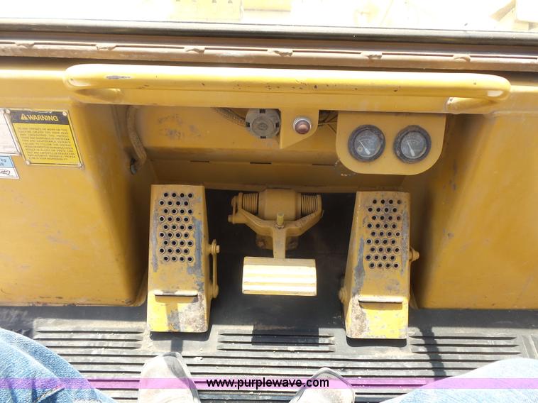 image for item L2849 1994 Caterpillar 963 track loader