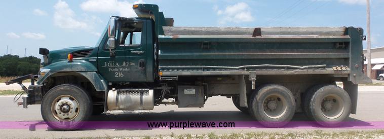 image for item L2873 2008 International 7400 dump truck