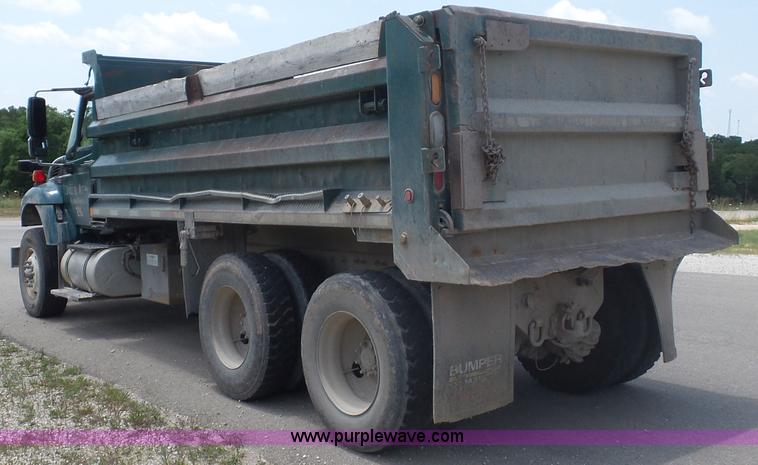 image for item L2873 2008 International 7400 dump truck