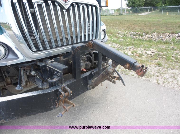 image for item L2873 2008 International 7400 dump truck