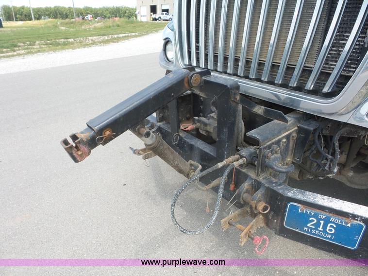 image for item L2873 2008 International 7400 dump truck