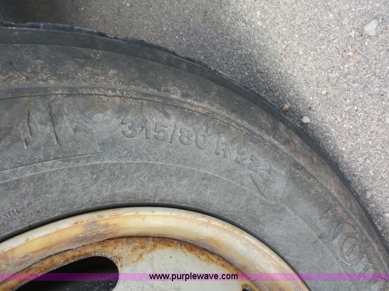 image for item L2873 2008 International 7400 dump truck