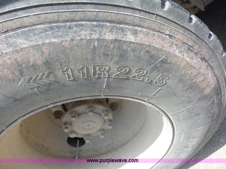 image for item L2873 2008 International 7400 dump truck