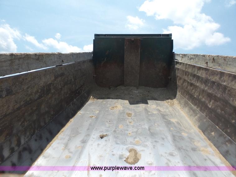 image for item L2873 2008 International 7400 dump truck