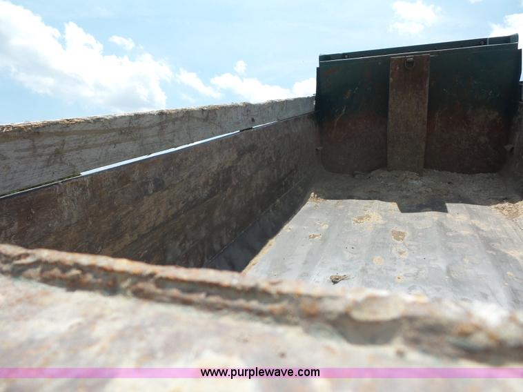 image for item L2873 2008 International 7400 dump truck