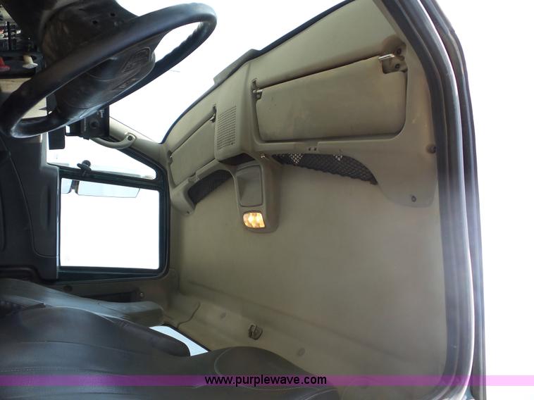 image for item L2873 2008 International 7400 dump truck