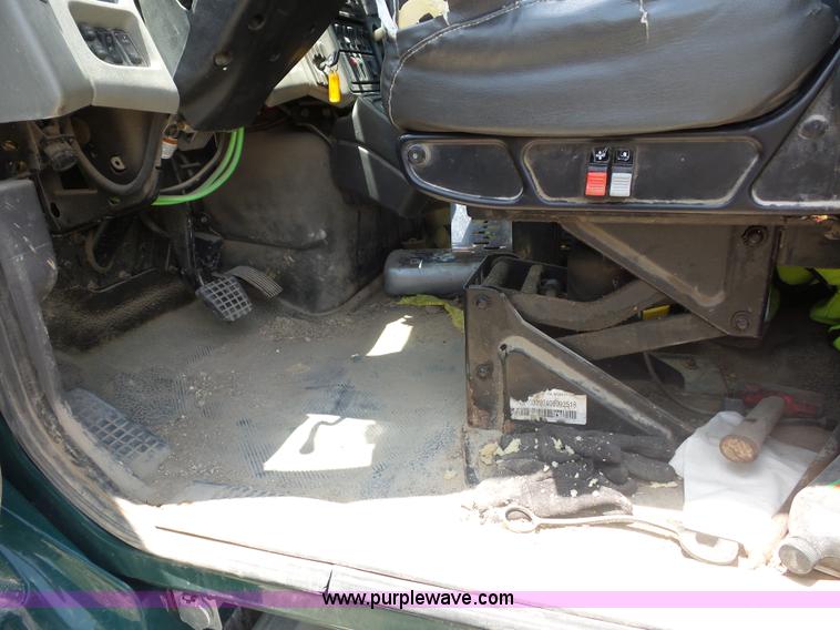 image for item L2873 2008 International 7400 dump truck