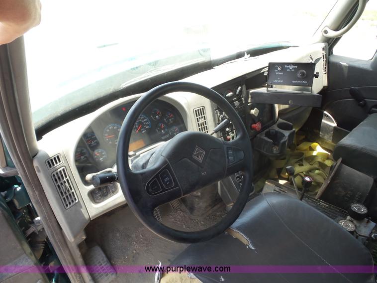 image for item L2873 2008 International 7400 dump truck