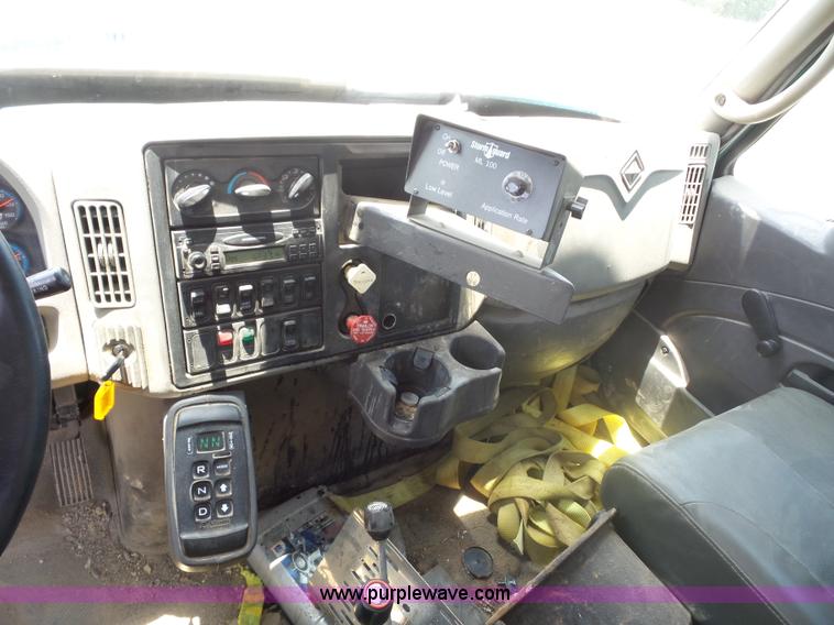 image for item L2873 2008 International 7400 dump truck