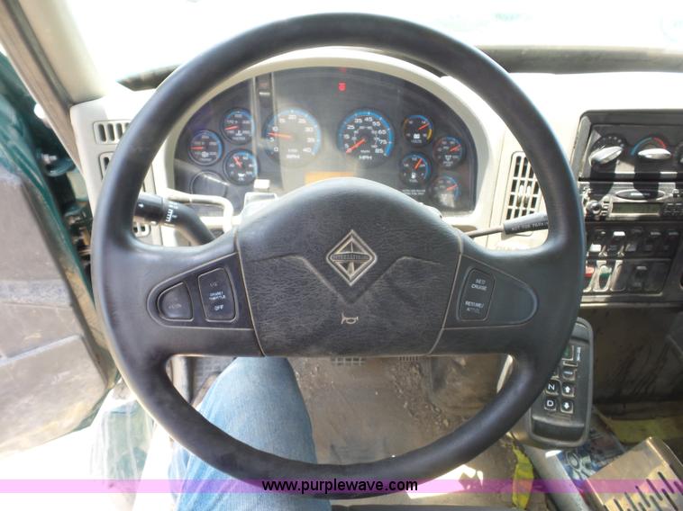 image for item L2873 2008 International 7400 dump truck